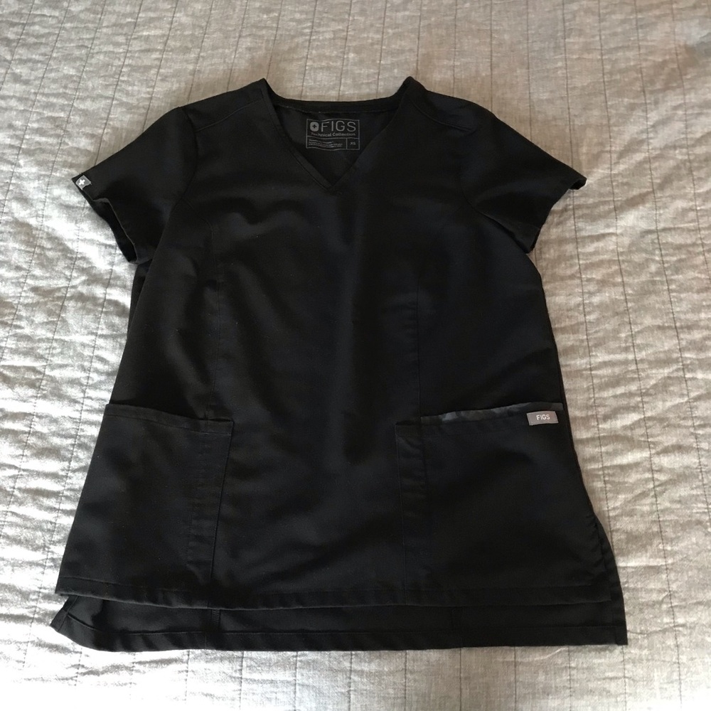 Figs scrub top xs vneck camo Black Gaya